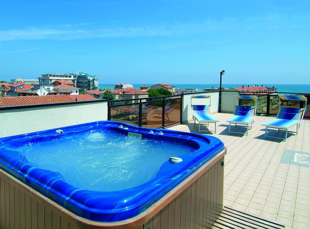 Hotel Residence Margherita Tortoreto Eksteriør billede