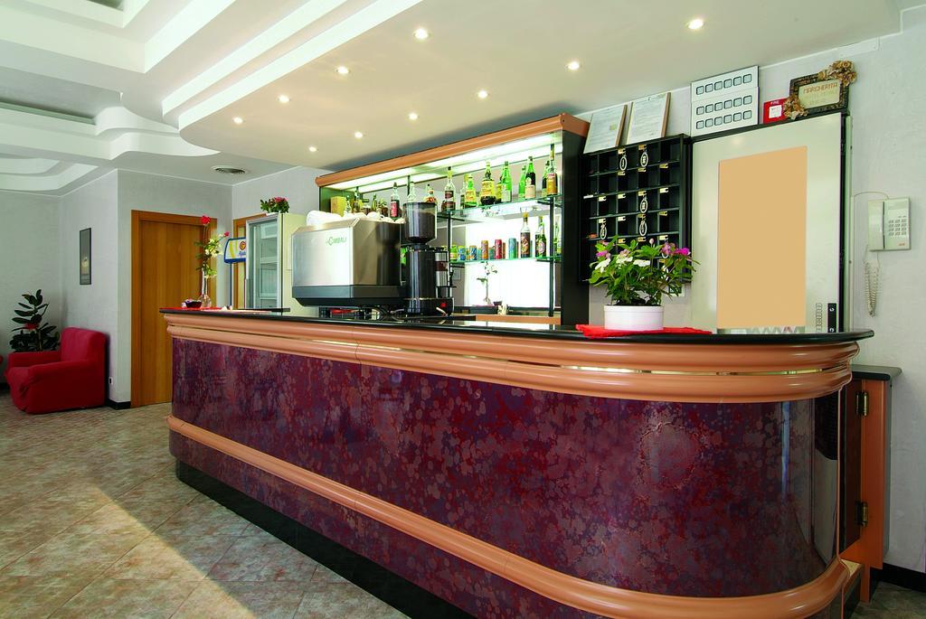 Hotel Residence Margherita Tortoreto Eksteriør billede